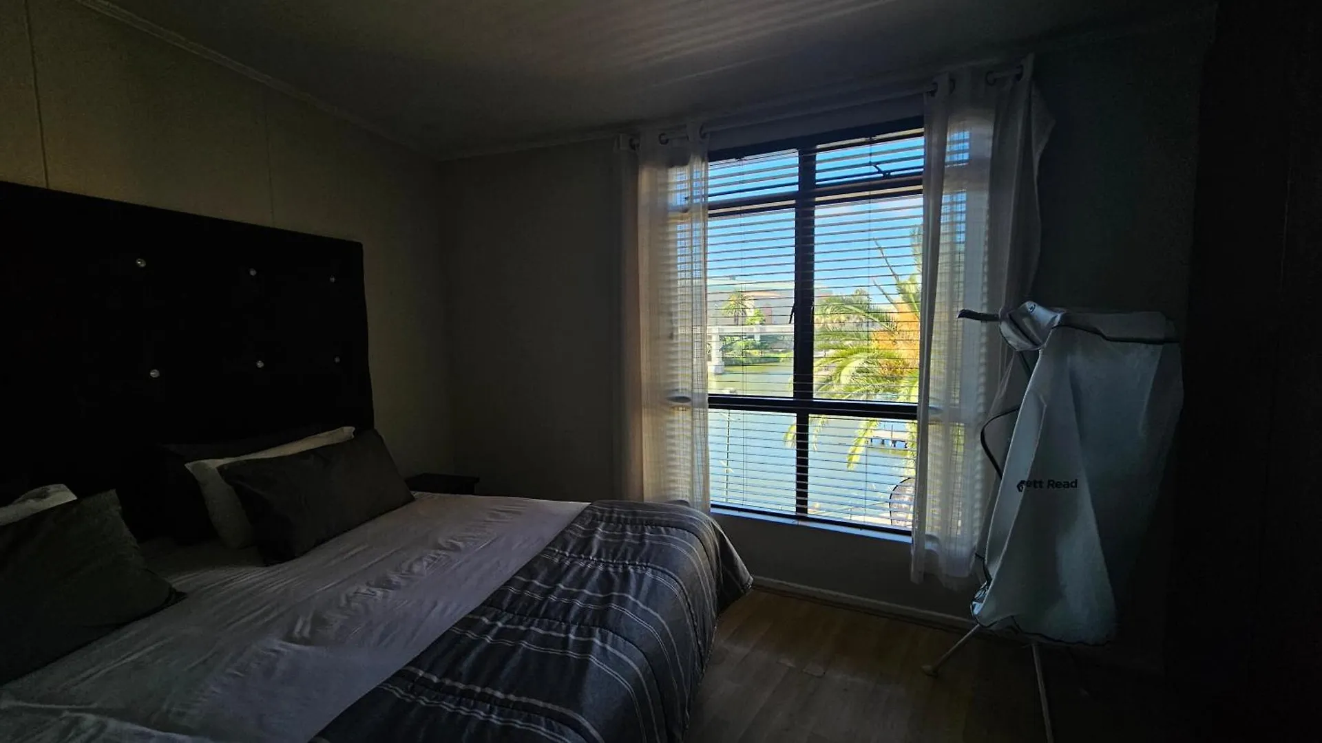 La Palmera - Island Club Canal Front Cape Town Apartment