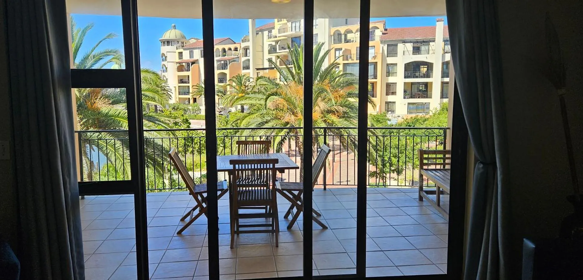 La Palmera - Island Club Canal Front Cape Town 0*,  South Africa