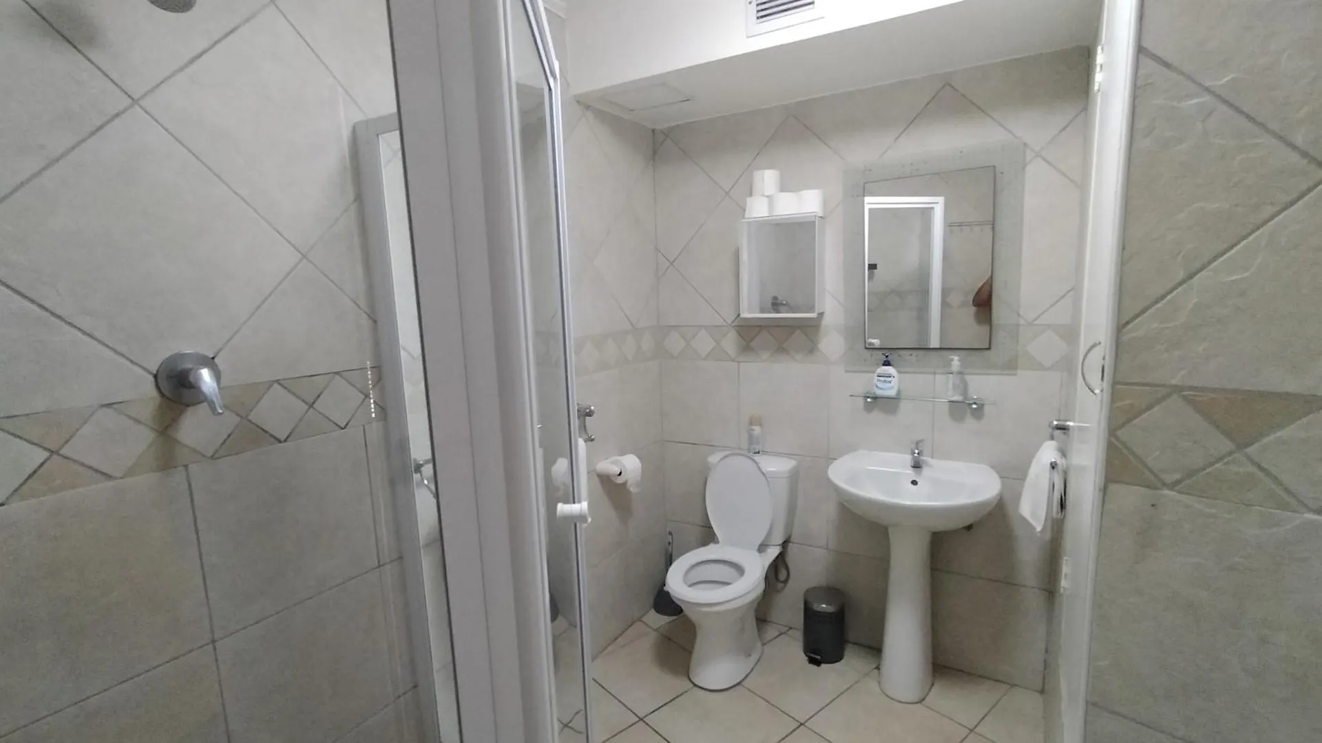 Apartment La Palmera - Island Club Canal Front Cape Town